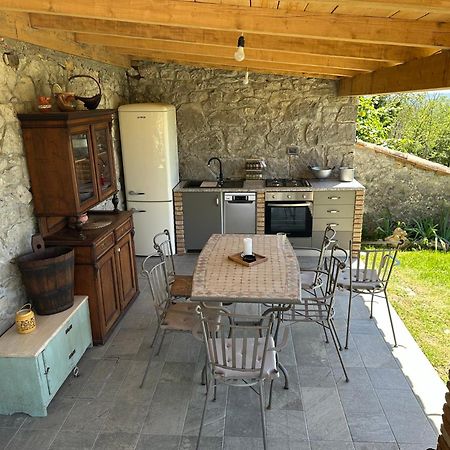 Villa Mavrici, Neighbors Free Buzet Bagian luar foto