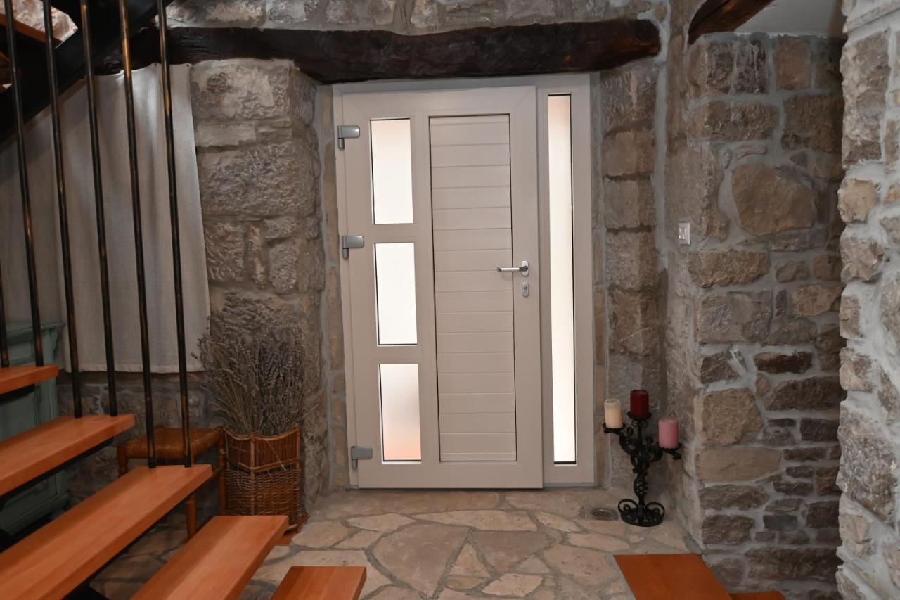 Villa Mavrici, Neighbors Free Buzet Bagian luar foto