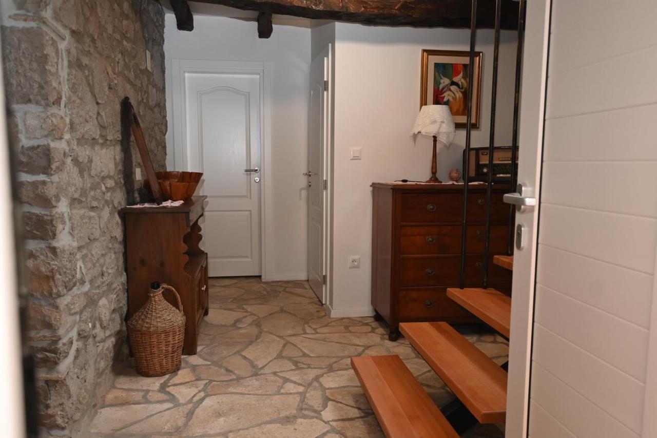 Villa Mavrici, Neighbors Free Buzet Bagian luar foto
