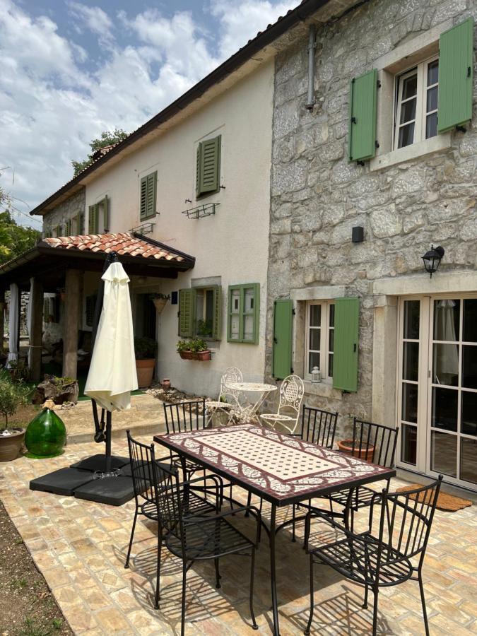 Villa Mavrici, Neighbors Free Buzet Bagian luar foto
