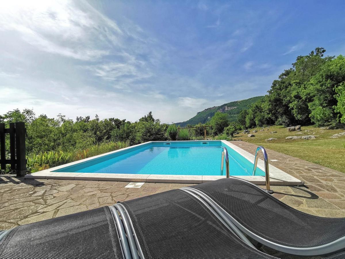 Villa Mavrici, Neighbors Free Buzet Bagian luar foto